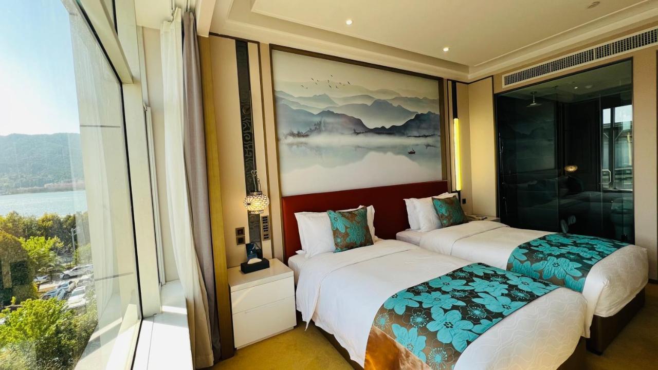 Weiselect Wanghu Hotel Куньмин Экстерьер фото