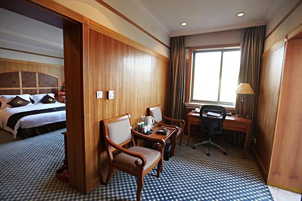 Weiselect Wanghu Hotel Куньмин Экстерьер фото