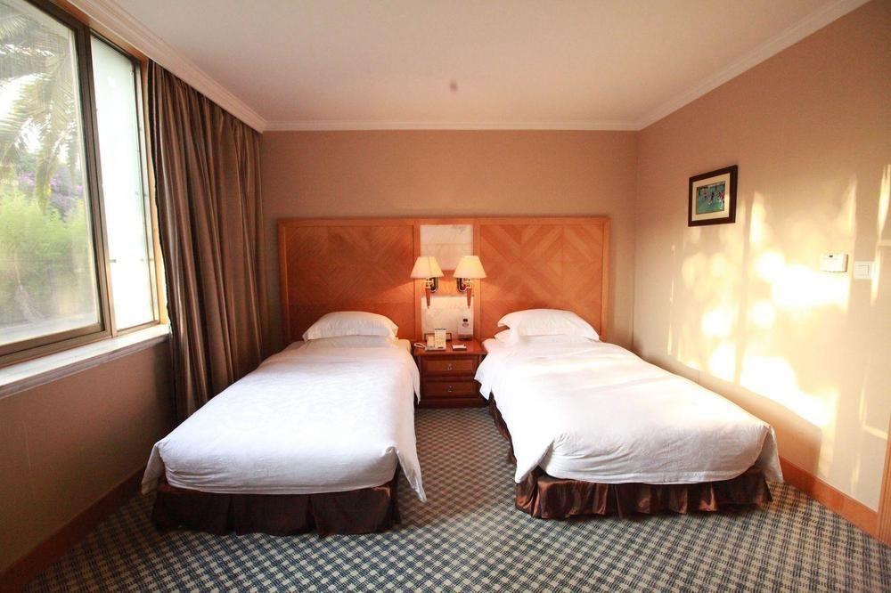 Weiselect Wanghu Hotel Куньмин Экстерьер фото