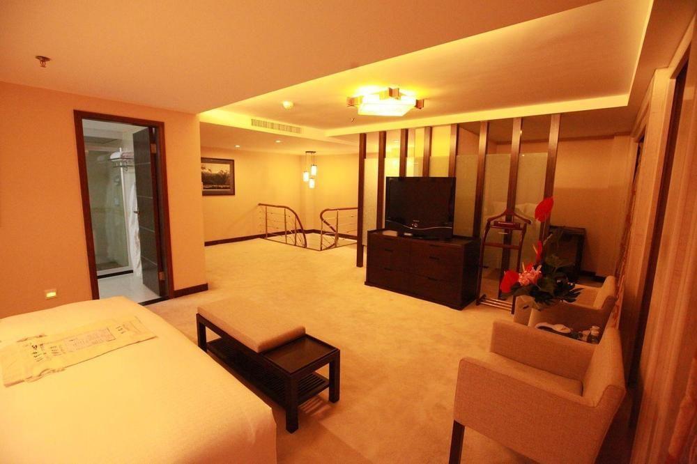 Weiselect Wanghu Hotel Куньмин Экстерьер фото