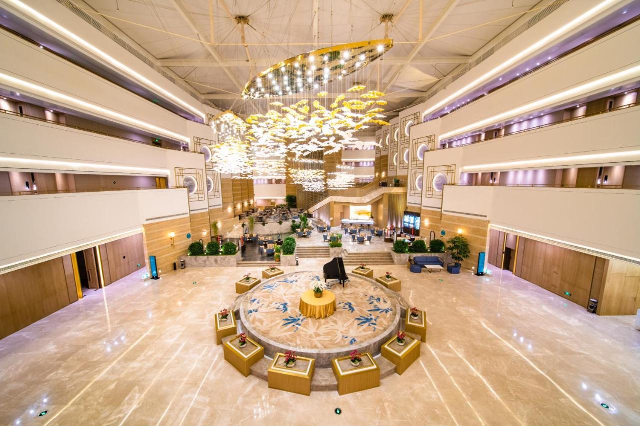 Weiselect Wanghu Hotel Куньмин Экстерьер фото