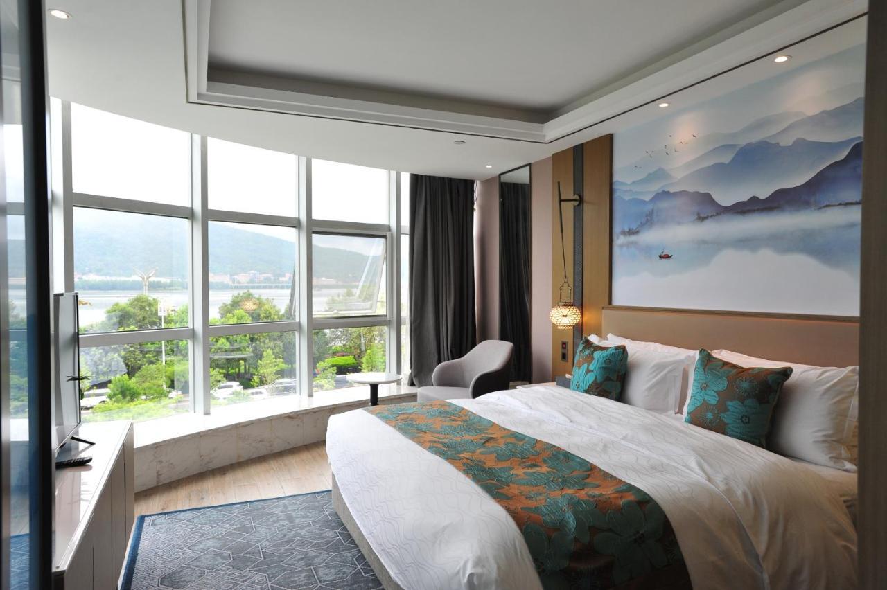 Weiselect Wanghu Hotel Куньмин Экстерьер фото